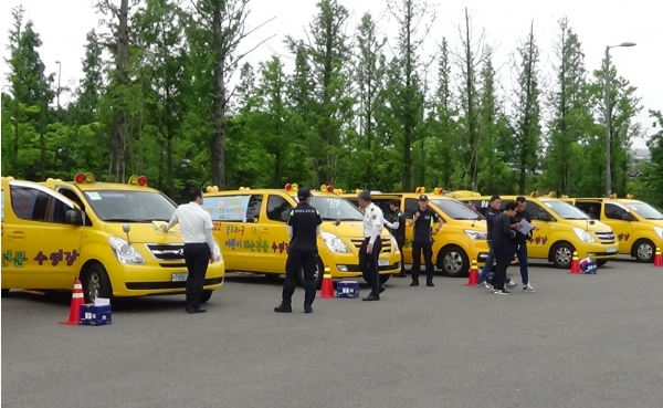 사진=인천지방경찰청,어린이 통학버스 점검