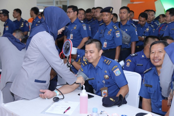 사진 = 대웅제약, 인도네시아 현지 소방관 대상 해외 의료봉사 진행
