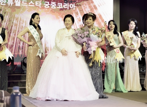 ▲ 우측 전혜영 드레스부문 실버퀸 수상 / ⓒ 오종준 기자