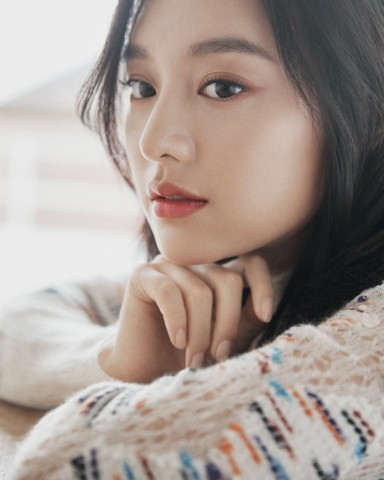 배우 김지원이 코로나19 피해 극복을 위해 성금 2000만원을 월드쉐어에 기부했다. 사진 = 솔트엔터테인먼트