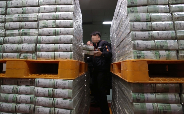 사진 = 한국은행 자금 방출 (뉴스1 제공)