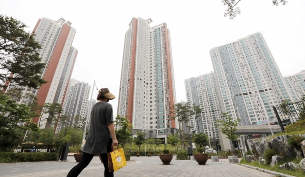 한국감정원에 따르면 김포 아파트값 주간 변동률 전주 대비 1.94%로 전국 1위를 기록했다. 사진은 김포 풍무동 센트럴푸르지오 (뉴스1 제공)